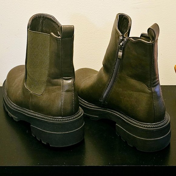 Platform Chelsea Boots - Picture 4 of 6